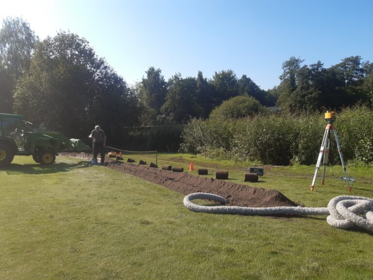 Drainage­werkzaam­heden bij hole&nbsp;7