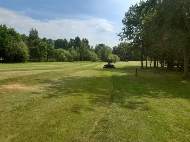 Bericht van de greenkeeper en de Robotic…