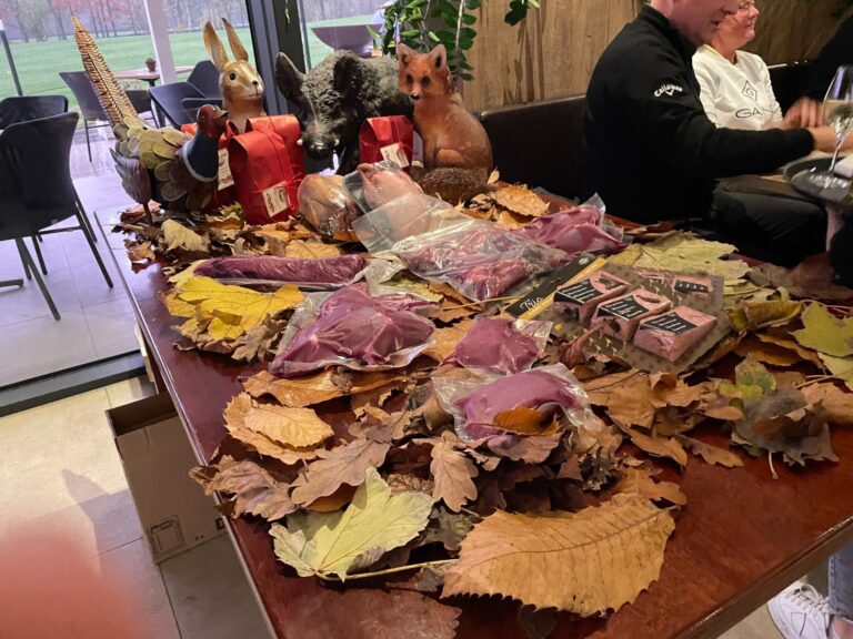 Wildwedstrijd met Sint Nicolaas